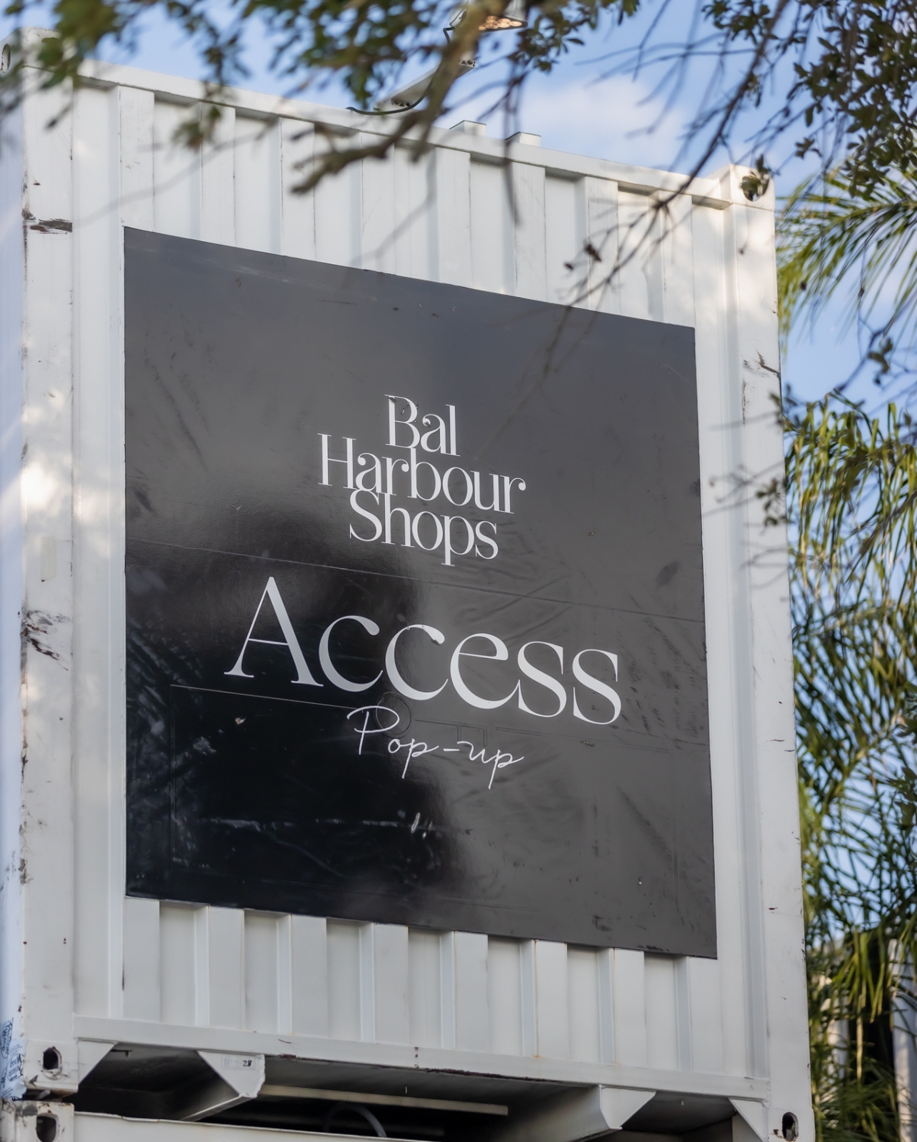 Entrance Signage to the Bal Harbour Shops Access Pop-up